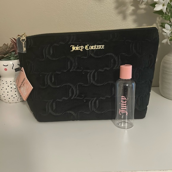Juicy Couture Handbags - Juicy Couture Travel Cosmetic Bag